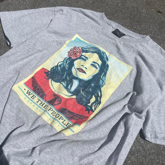 Obey “We The People” Graphic T-Shirt Grey Size L Shepard Fairey - Picture 3 of 5